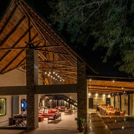 Chobe River Lodge Kasane Bagian luar foto