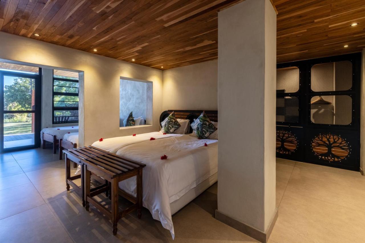 Chobe River Lodge Kasane Bagian luar foto
